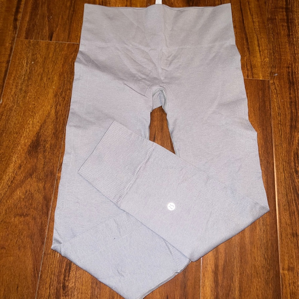 Lululemon Size 6 Compression Leggings